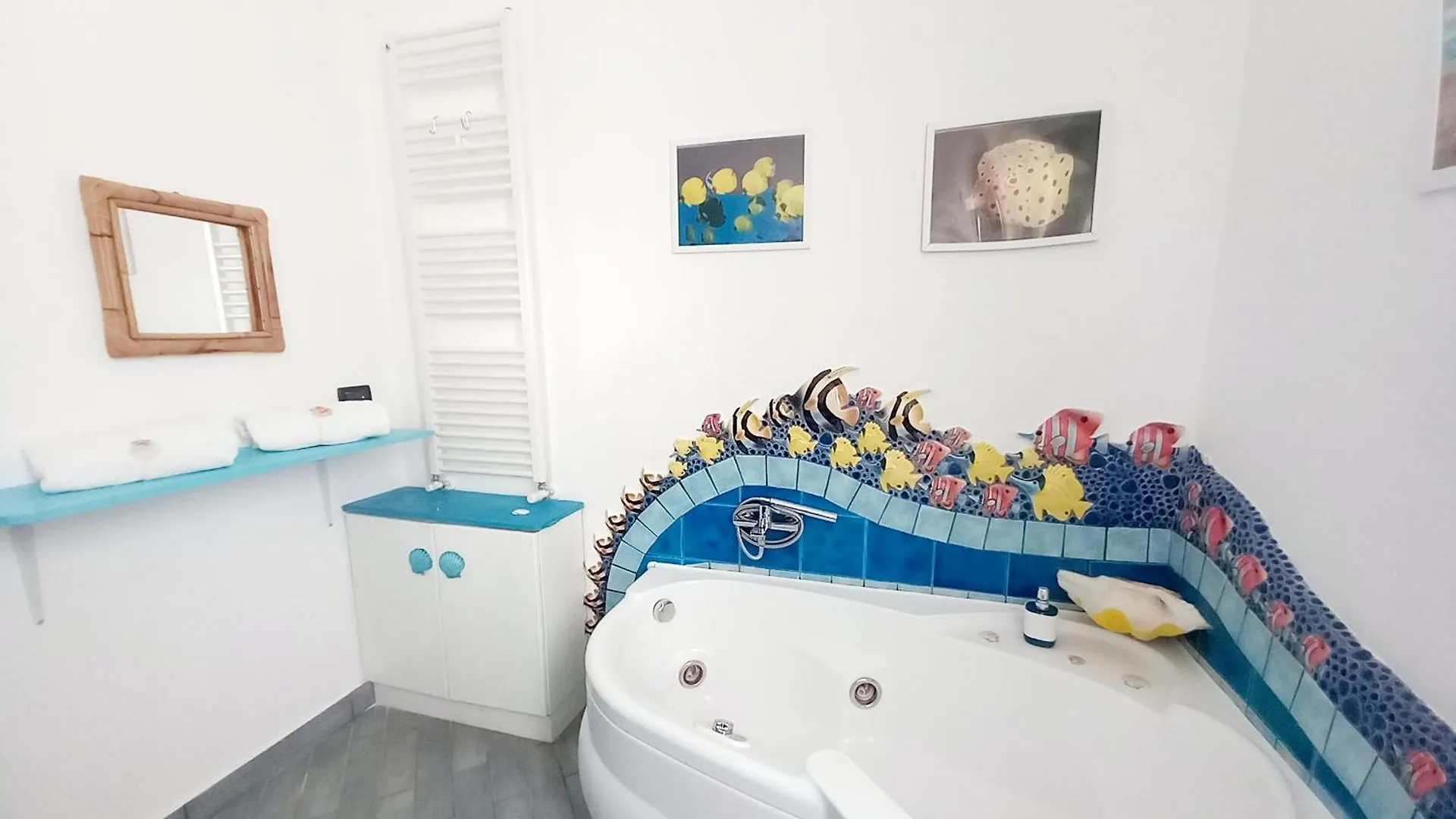 Villa Mondello Jacuzzi Room E Terraces Room 0*,  Itálie